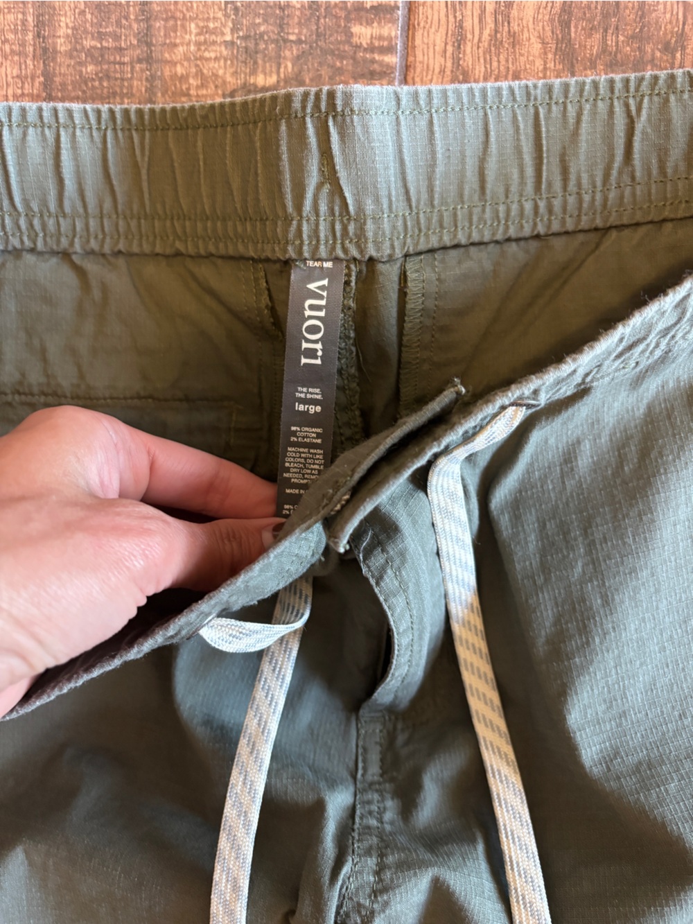 Vuori Olive Ripstop Drawstring Pant - Picture 3 of 6